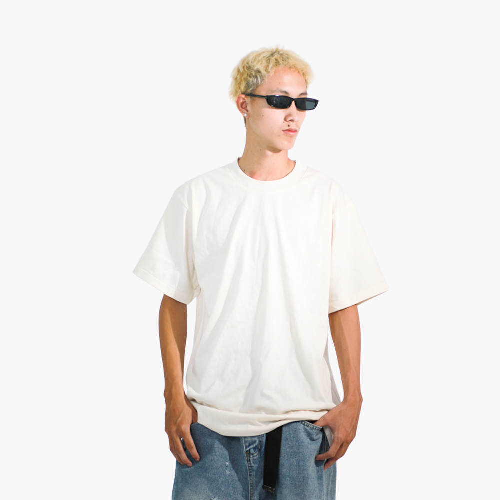 รูปคนใส่เสื้อจริง SAVAGE OVERSIZE ภาพที่ 3
